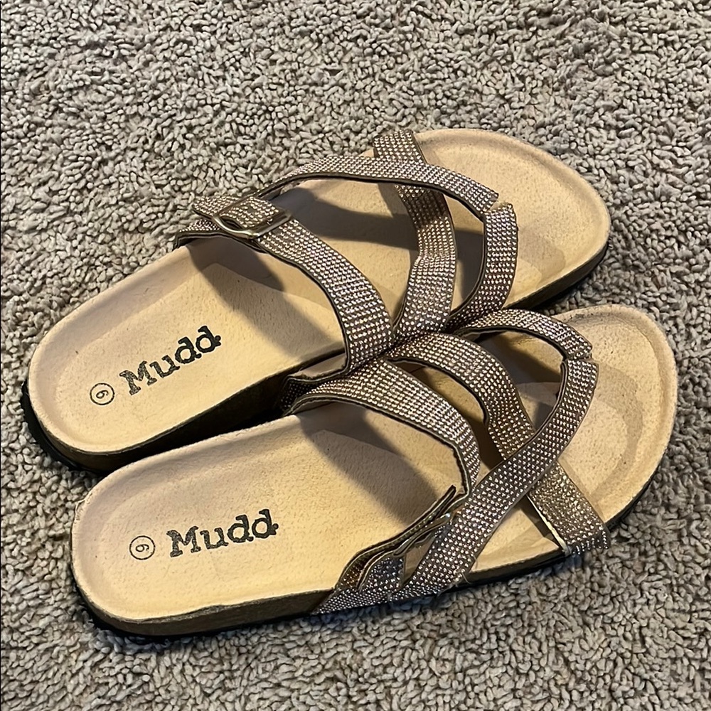 Mudd Tan and Black Sandals